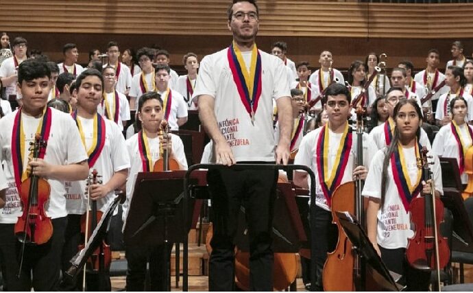 Talento del Colegio Emil Friedman presente en el Vaticano para la Canonización