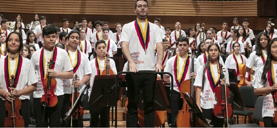 Talento del Colegio Emil Friedman presente en el Vaticano para la Canonización
