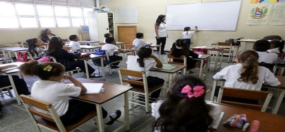 Clases se extenderán hasta el 15 de diciembre y reanudarán el 12 de enero