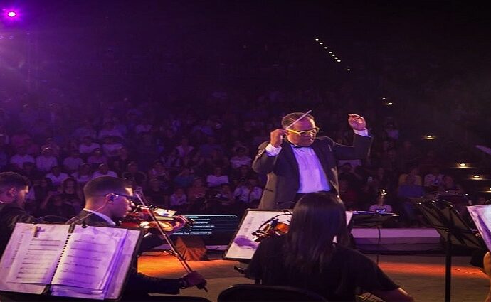'Sanremo… Sin Fronteras' celebra su décimo aniversario en el Aula Magna