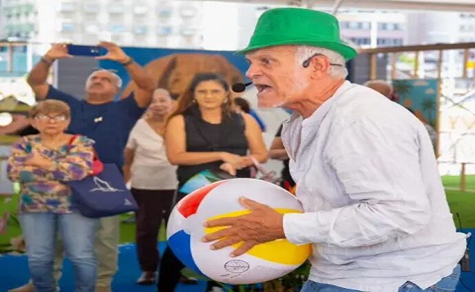 Aquiles Silva gana la Bienal Carmen Delia Bencomo