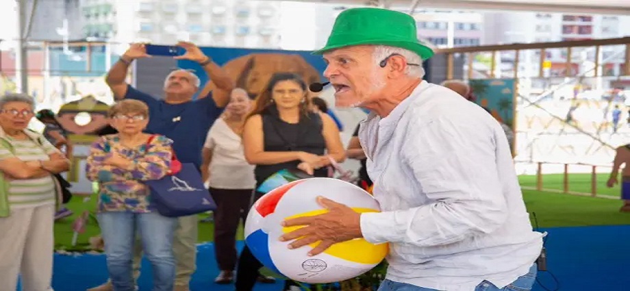 Aquiles Silva gana la Bienal Carmen Delia Bencomo