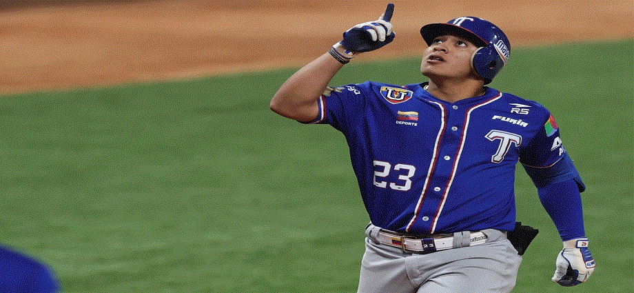 Victorias de Águilas y Tiburones en festival de batazos