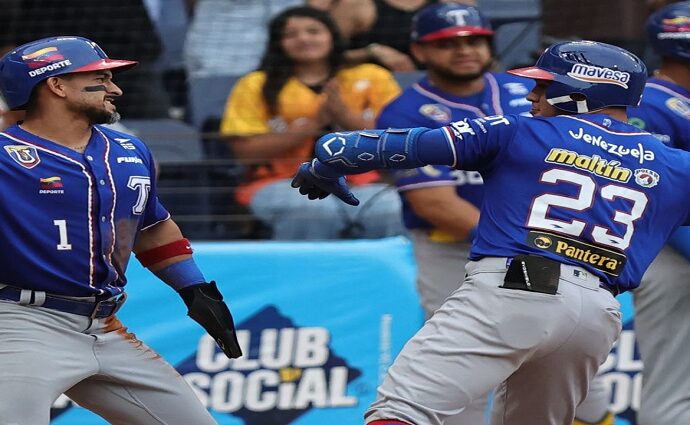 Águilas barre y Tiburones frenan a Leones