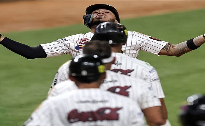Harold Castro, de Leones del Caracas, es el Jugador de la Semana en la LVBP