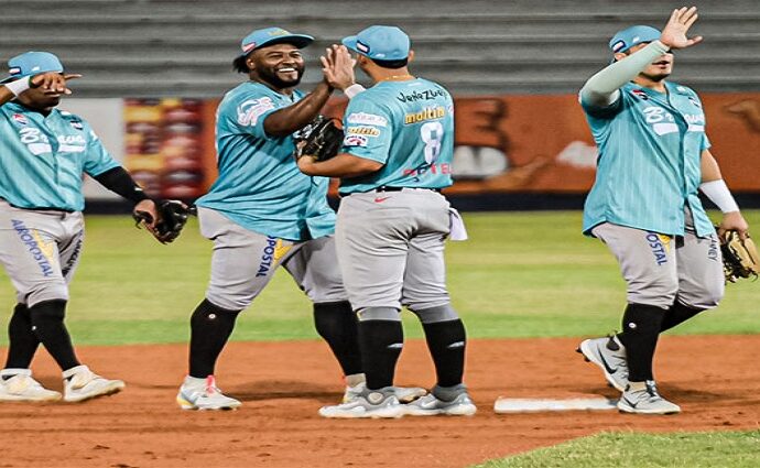 ¡García histórico! Magallanes gana y Caribes remonta