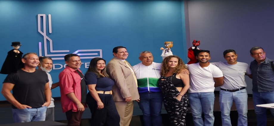 Maneiro anuncia la Semana del Teatro