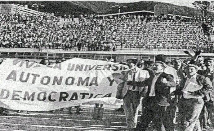 El legado de la dignidad y el fuego de la juventud universitaria