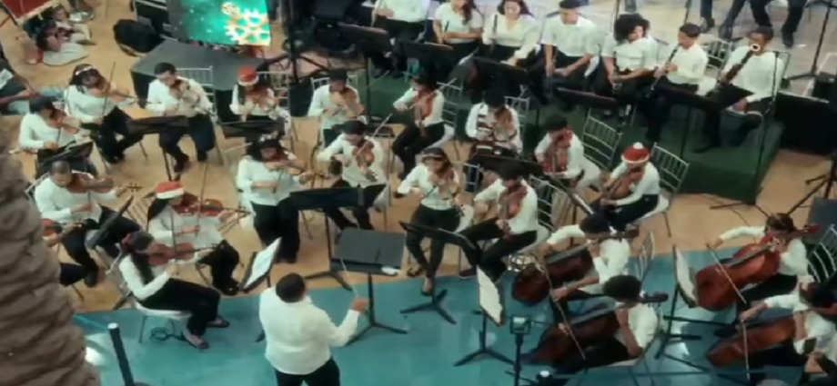 Sinfónica Juvenil de Porlamar se une a celebración navideña en Makro