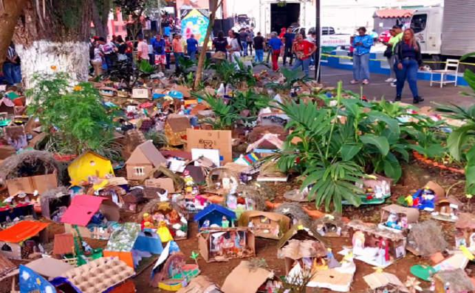 Carayaca enciende la Navidad con 1.587 pesebres