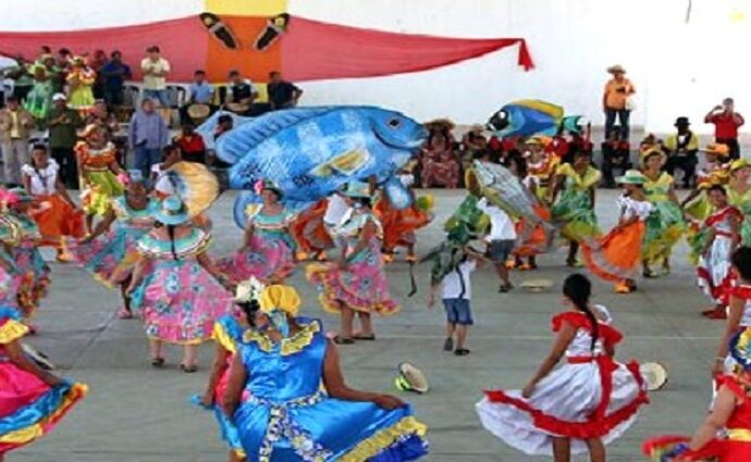 Coche brilló con el colorido y la tradición del Festival de Diversiones 2025
