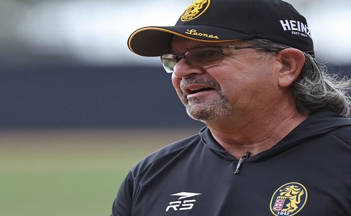 Leones despide a Hensley Meulens y a Mike Álvarez