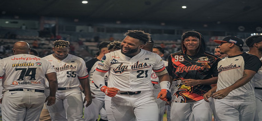 Águilas vuela alto hacia la postemporada