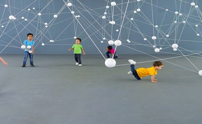 Los Galpones celebra 20 años con taller infantil y performance artística