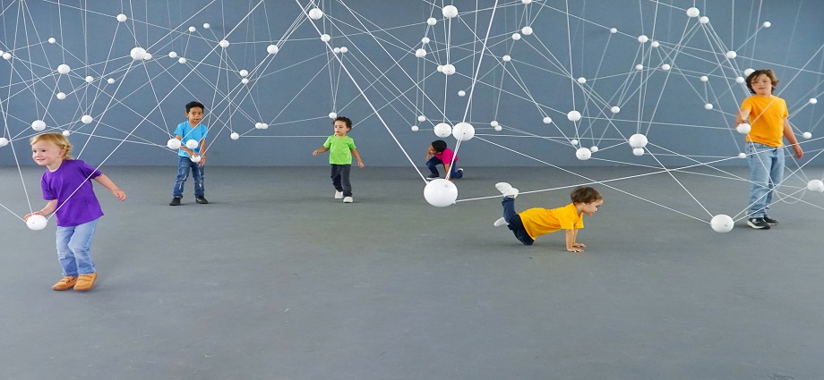 Los Galpones celebra 20 años con taller infantil y performance artística