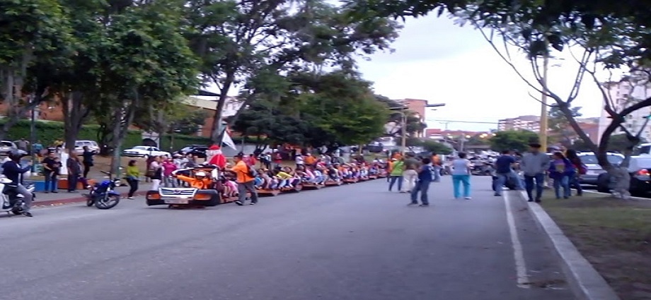 Mérida celebra la Navidad al ritmo de sus tradicionales carruchas