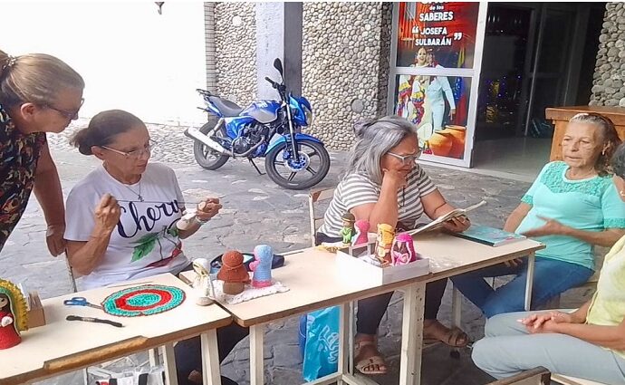 Culmina con éxito taller de "Pesebres a Crochet" en Valera