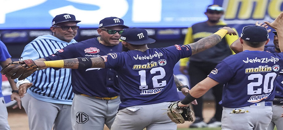 Magallanes cierra semana perfecta y Leones toca fondo tras paliza de Bravos