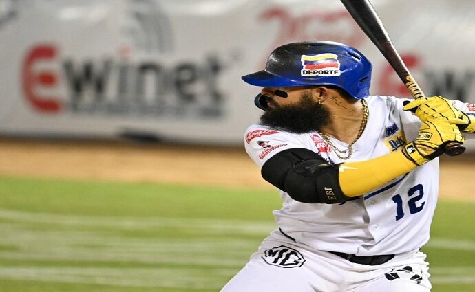 Bravos somete a Leones y Magallanes reacciona