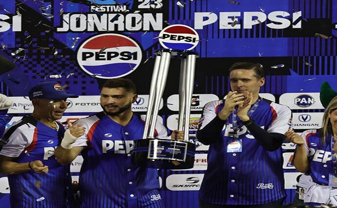 Wilyer Abreu nuevo rey del jonrón