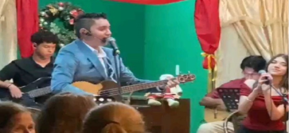 Conservatorio Alberto Requena encanta con el Concierto "Cuentos de Navidad"