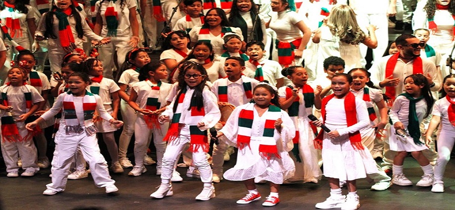 El Movimiento César Rengifo inauguró la Navidad con un Gran Parrandón