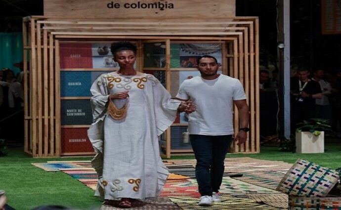 Artesanos venezolanos destacan en Feria de Bogotá