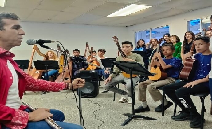 Huáscar Barradas inspira a músicos de El Sistema en Miranda