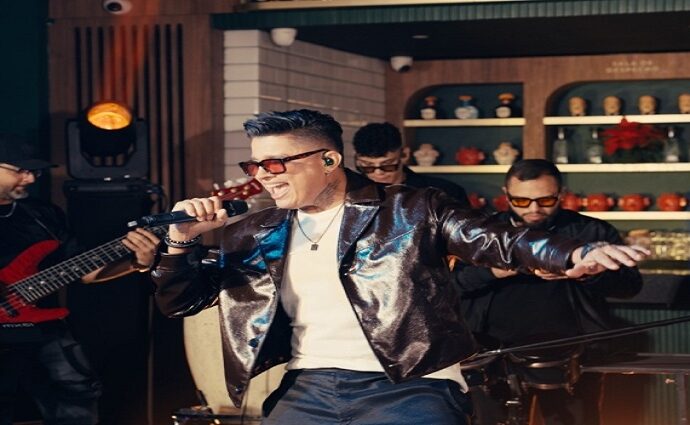 Juan Miguel rinde tributo a Daddy Yankee