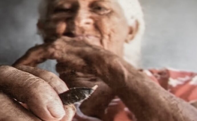 Preludio estrena "La Mujer del Colmillo"