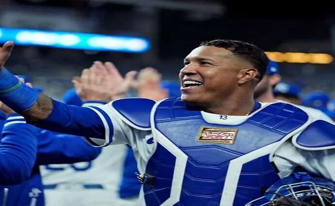 Salvador Pérez anuncia su inminente debut con Leones