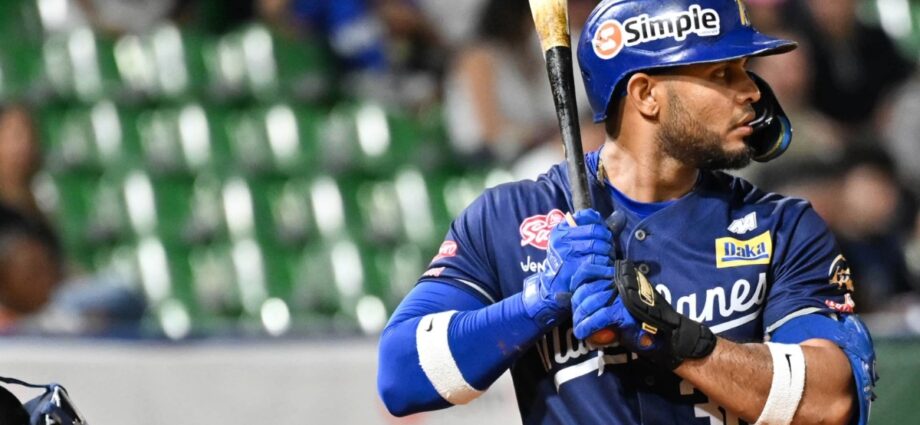 Ángel Reyes y Aldrem Corredor sentencian victorias cruciales en el Round Robin