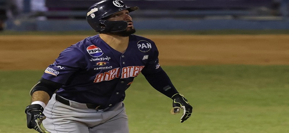 Caribes asalta la cima y Águilas voló Barquisimeto