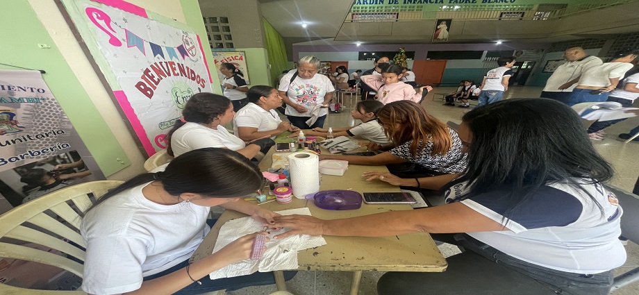 Escuela de Emprendimiento de Valera atiende a adultos mayores y estudiantes