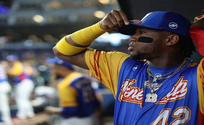 Acuña Jr. lidera a la "nueva sangre" en la convocatoria de Venezuela