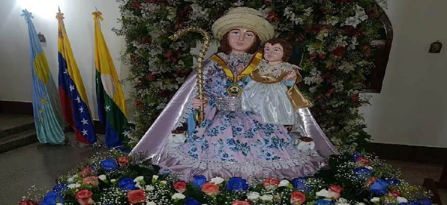 La Divina Pastora de Macho Muerto estrena atuendo