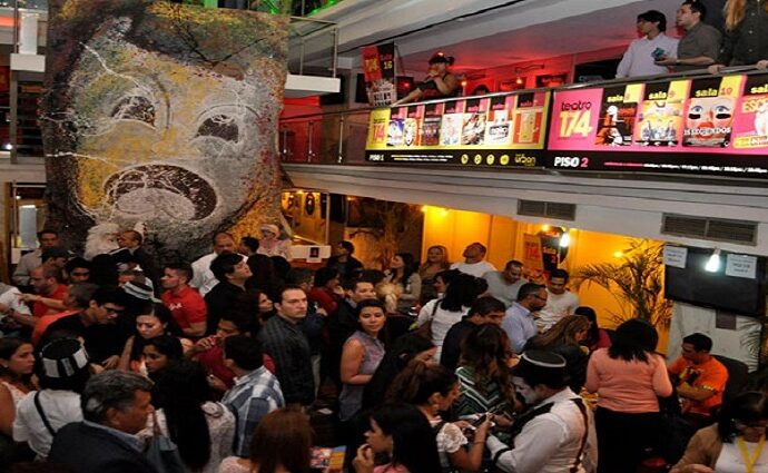 Microteatral Caracas sube el telón: inicia la 17ª temporada en el Urban Cuplé