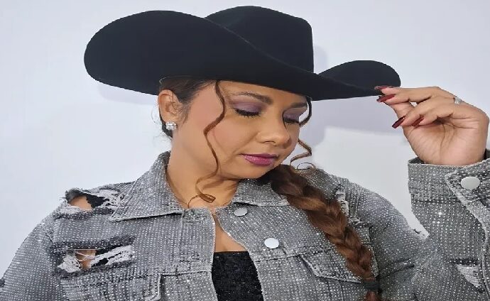 Kathy Salas estrena "Tu Ausencia"