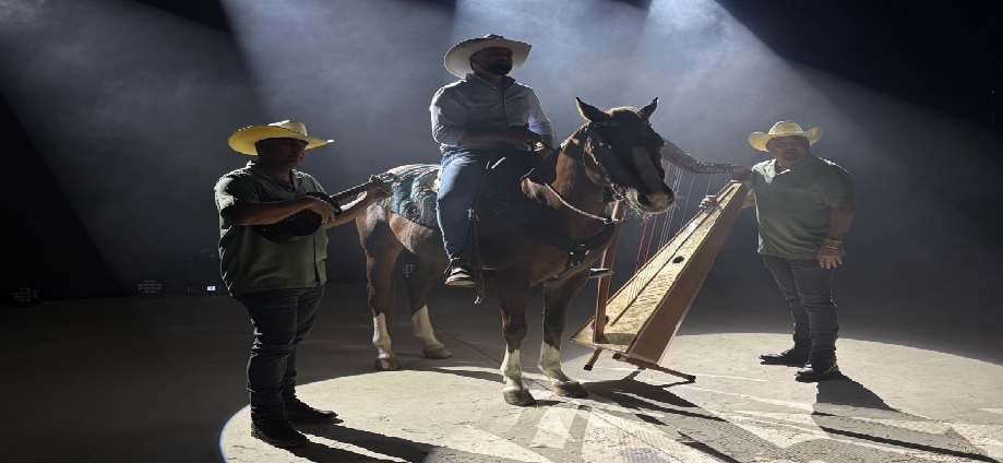 Miguelito Díaz revoluciona el folklore con “La Luna y Ella”