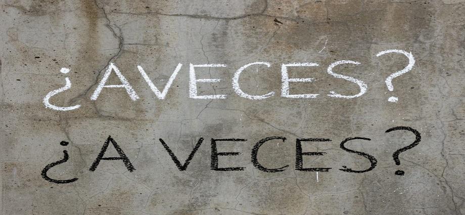 La alcancía de las palabras y sus coroticos: ¿Aveces o a veces?