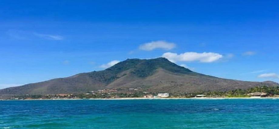 El Cerro Guayamurí y la Laguna de Las Marites, tesoros de Margarita