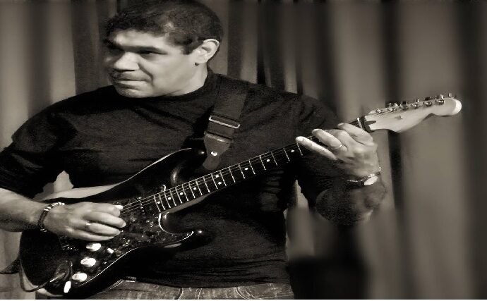 Leo Quintero: Seis cuerdas que une el jazz con la venezolanidad