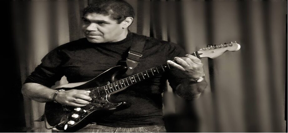 Leo Quintero: Seis cuerdas que une el jazz con la venezolanidad