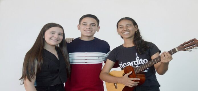 Los Quevedo estrenan «El último timbre»