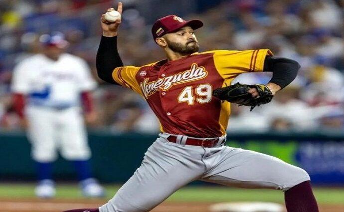 Pablo López fuera del Clásico Mundial por lesión