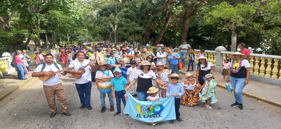Con sones de tradición y el brillo de "El Carite", la UEJE dio inicio al Carnaval en La Asunción