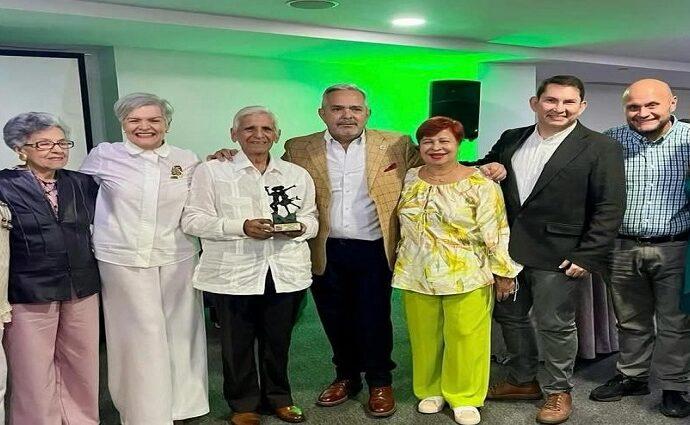 ASOMAYOR recibe el prestigioso premio "Eugenio Mendoza Goiticoa"