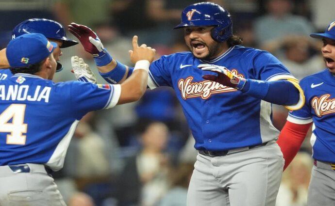 Venezuela remonta ante Italia y vuela a su primera final del Clásico Mundial