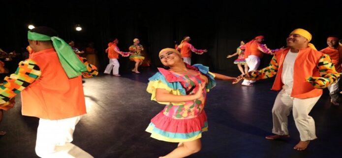 45 años de Danzas Nacionalistas Expresión Criolla