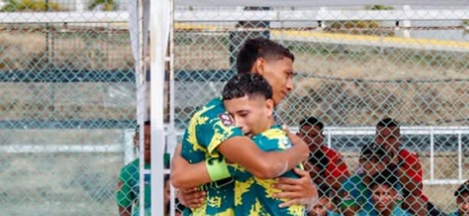 Macuto arrolla a La Perla en el inicio de la Liga FutVe Playa en Margarita